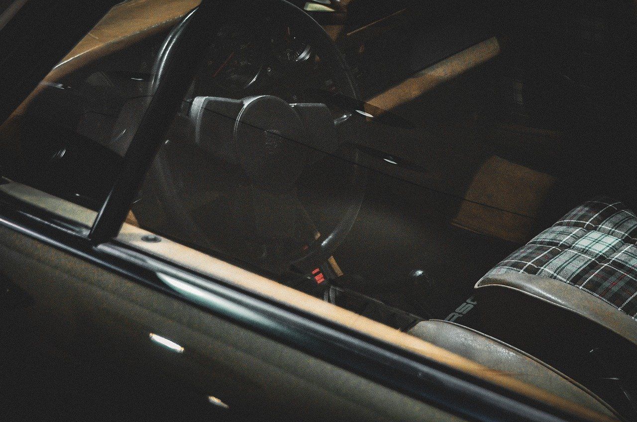 Pod lupą eksperta - jak wygląda profesjonalna ocena samochodu przed zakupem?